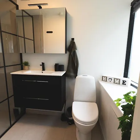 Scandinavian Garden Studio, Workspace, Free Bikes Pensión *
